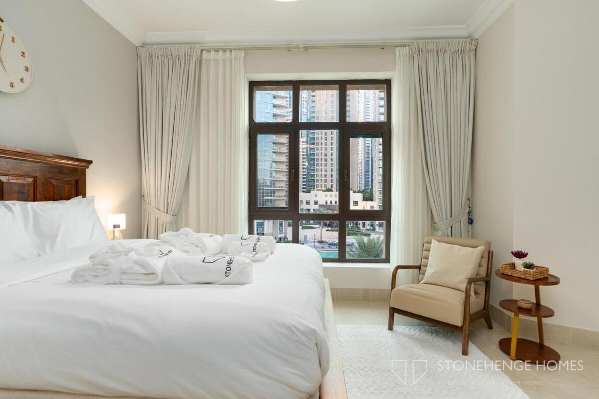 Lux 1 Bedroom In Downtown Dubai, Steps Away From Burj Khalifa & Mall Apartment