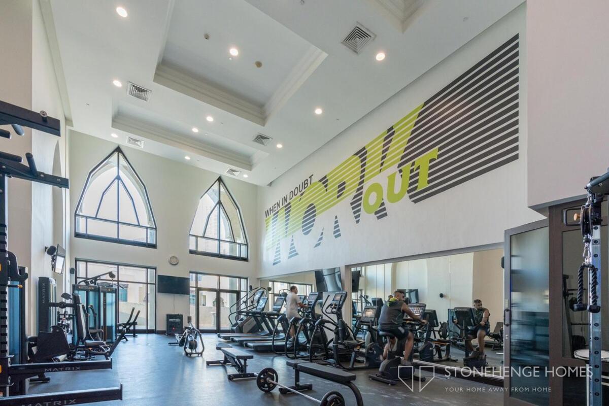 Lux 1 Bedroom In Downtown Dubai, Steps Away From Burj Khalifa & Mall Apartment *
