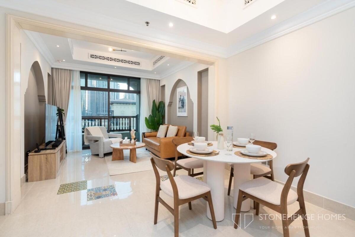 Apartment Lux 1 Bedroom In Downtown Dubai, Steps Away From Burj Khalifa & Mall Dubai