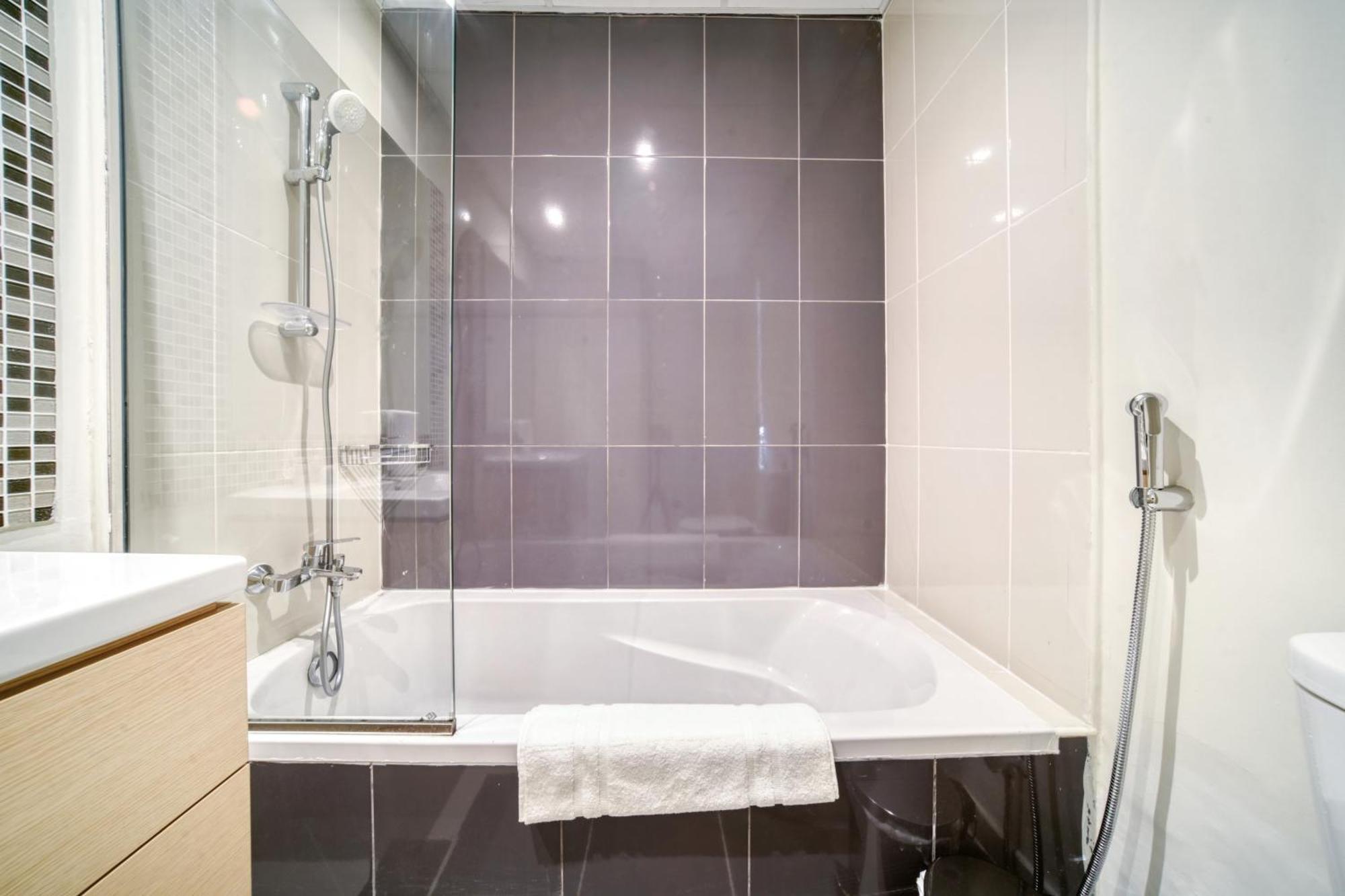 Stunning Private Pool 4 Bedroom House - Damac Hills 2 Land Villa