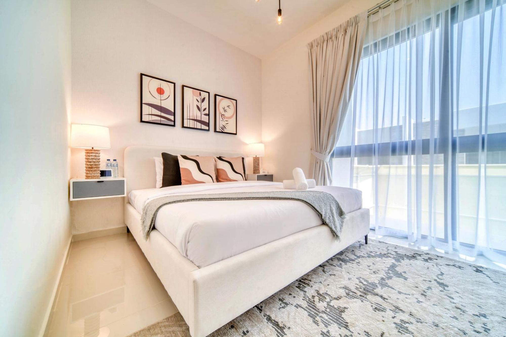 Stunning Private Pool 4 Bedroom House - Damac Hills 2 Land *