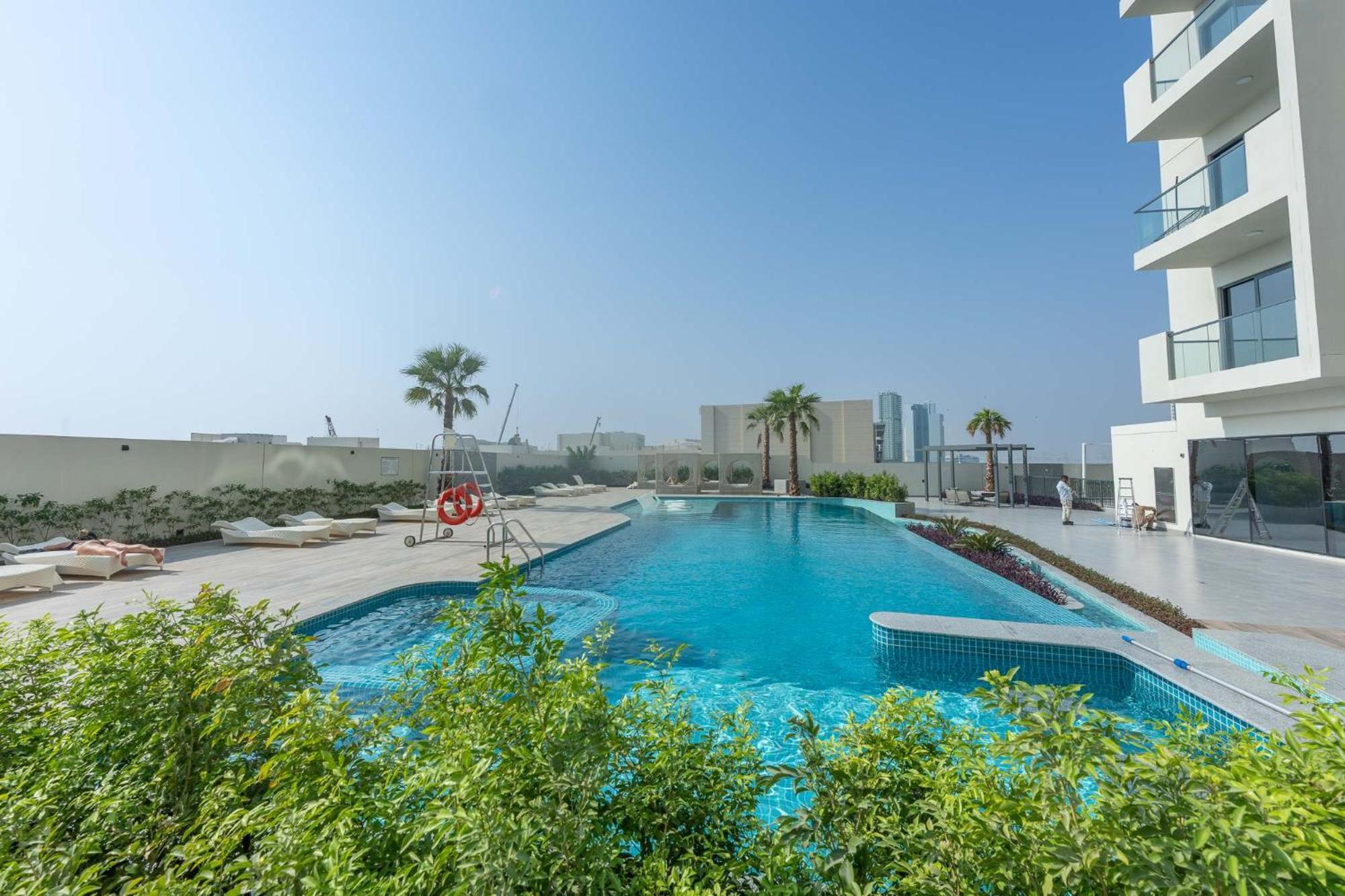 Apartment Elegant And Cozy 1-bedroom With Balcony Views In Jvt Dubai