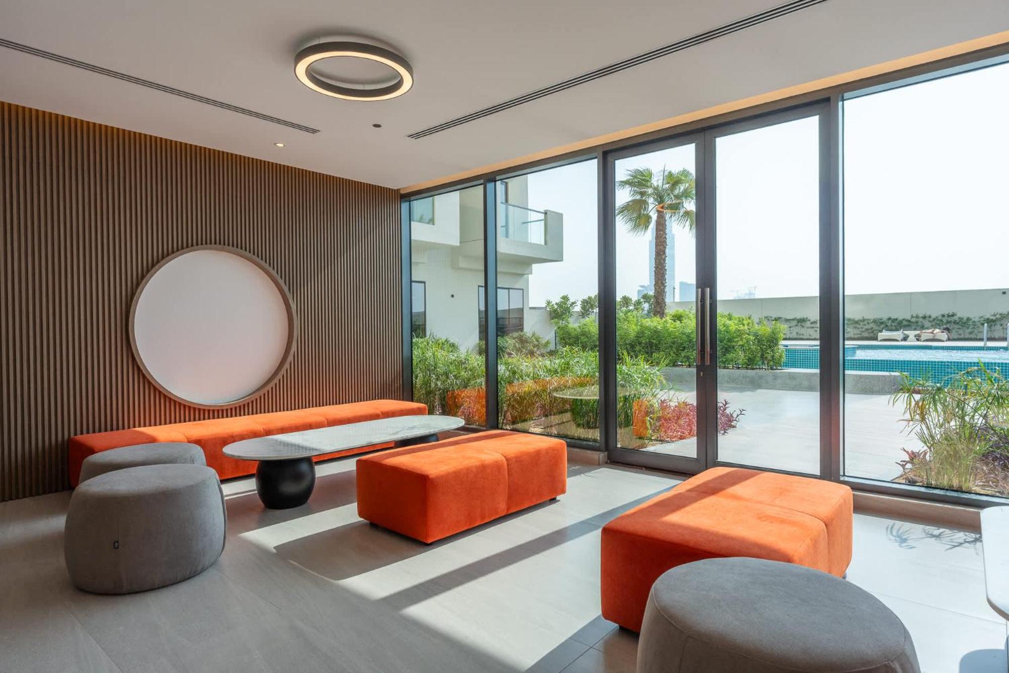 Elegant And Cozy 1-bedroom With Balcony Views In Jvt *