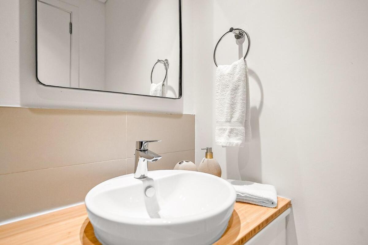 First Class 2br Sophisticated & Luxurious