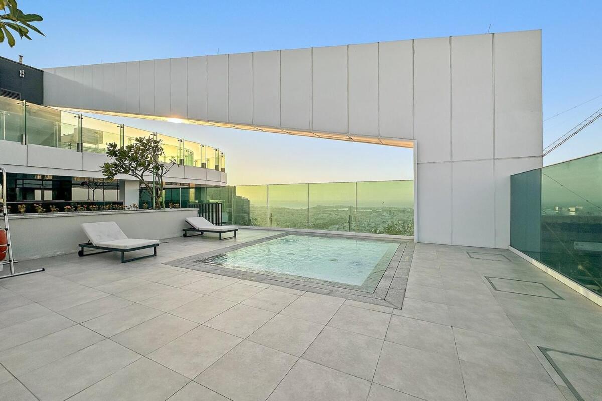 First Class 2br Panoramic Views Of Frame Apartment