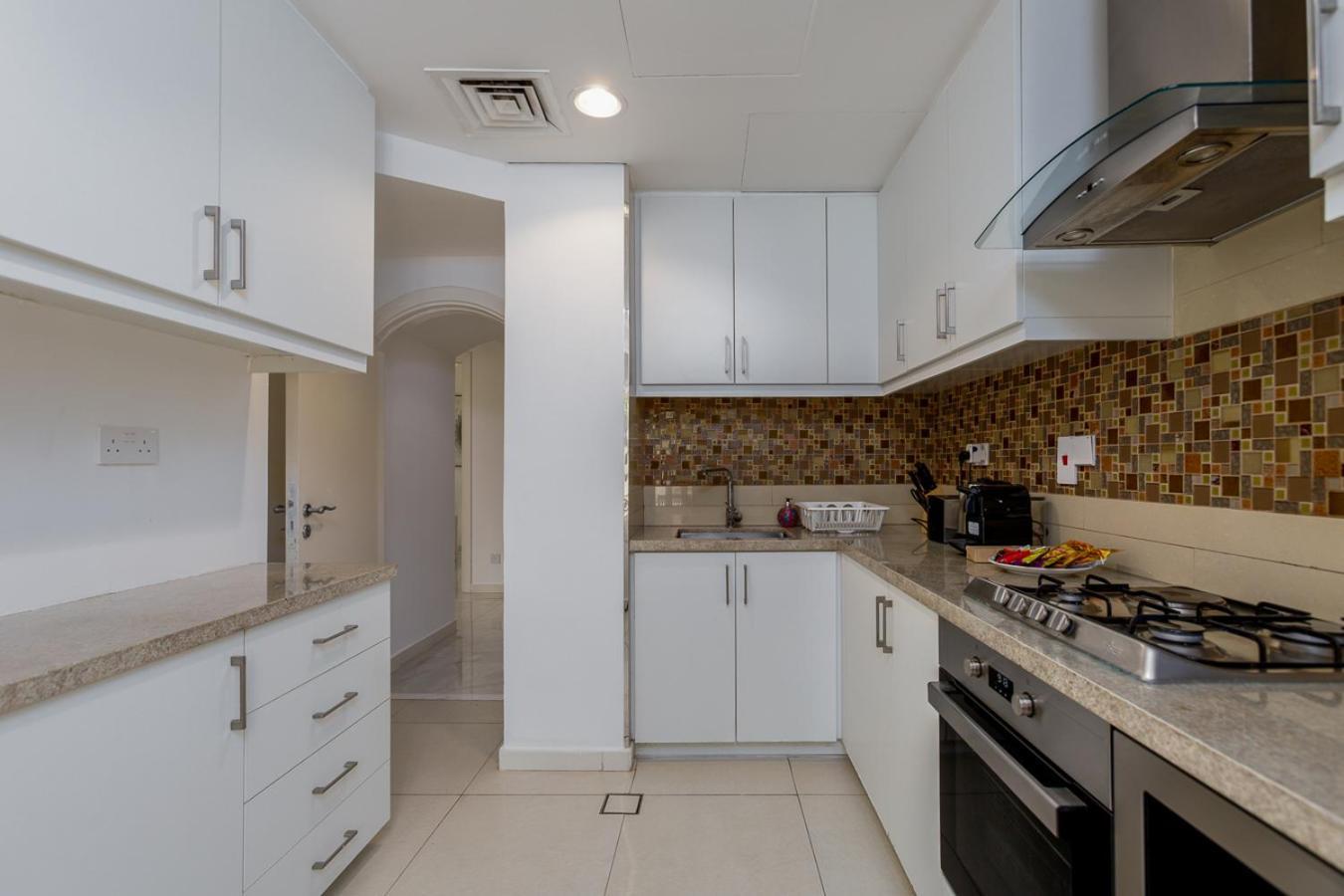Family Friendly - 2br & Maid's In The Springs 10 - Allsopp & Allsopp