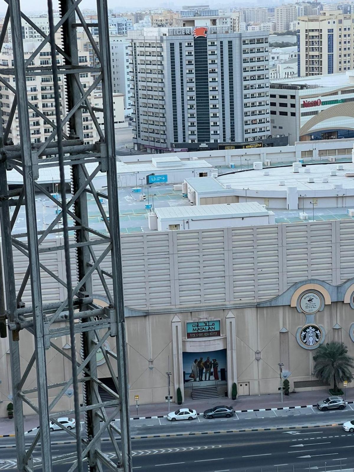 Shj Dxb Sunny Border Guest house *