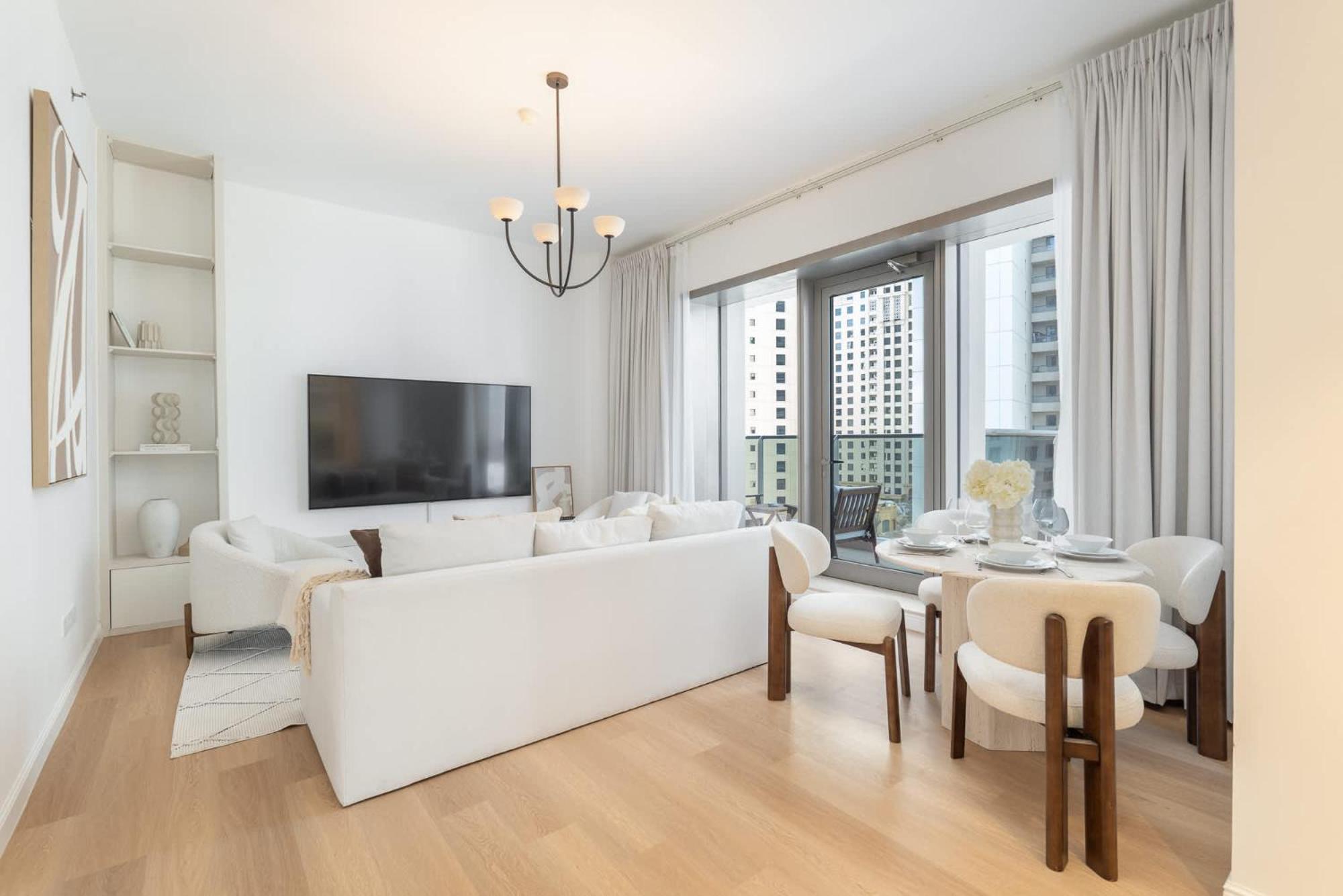 Bright And Airy 1-bedroom Perfect For 4 In Marina *