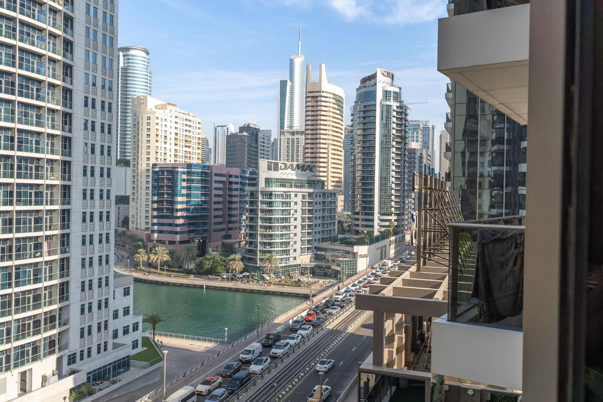 Apartment Bright And Airy 1-bedroom Perfect For 4 In Marina Dubai