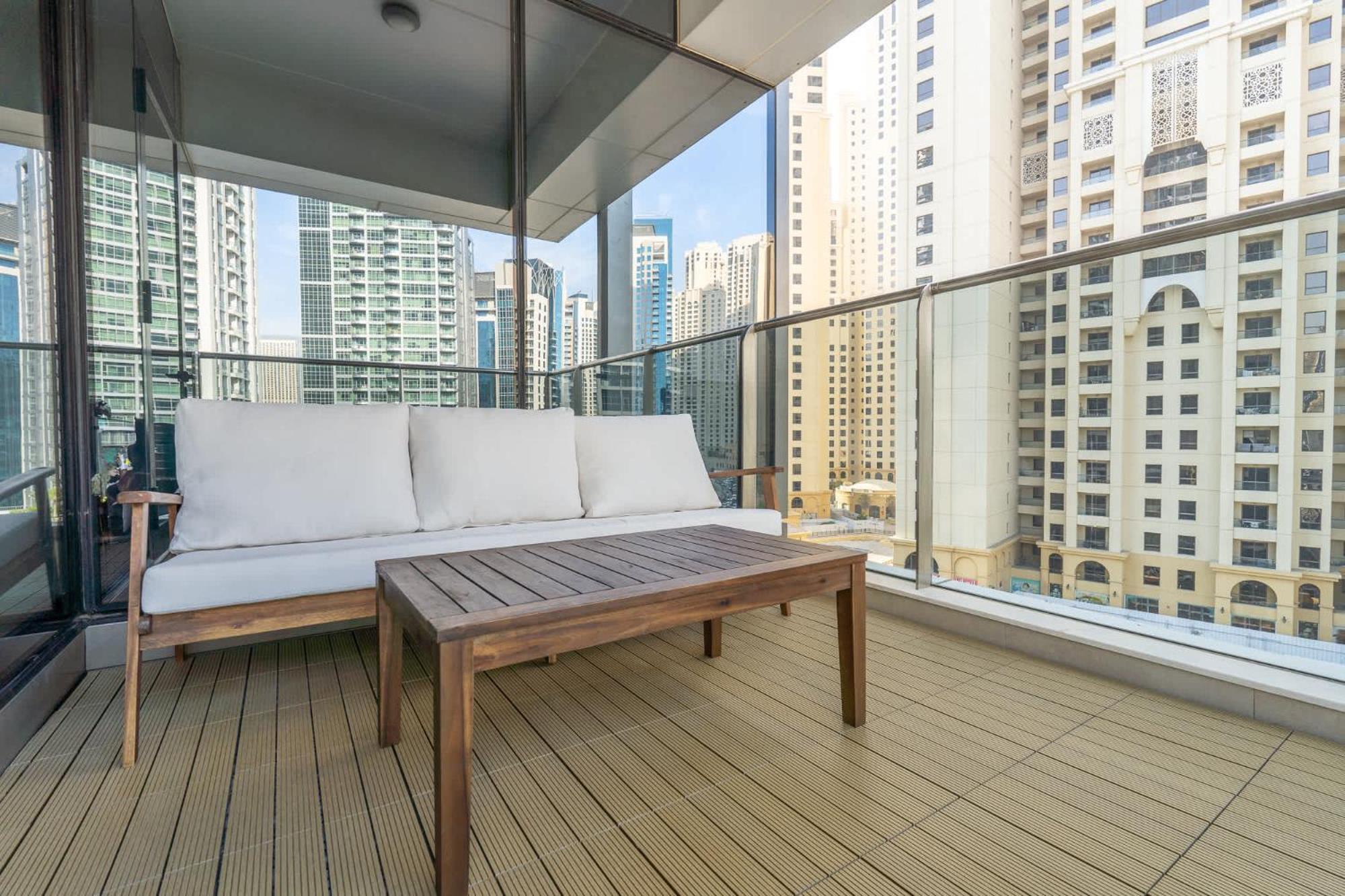Bright And Airy 1-bedroom Perfect For 4 In Marina Dubai