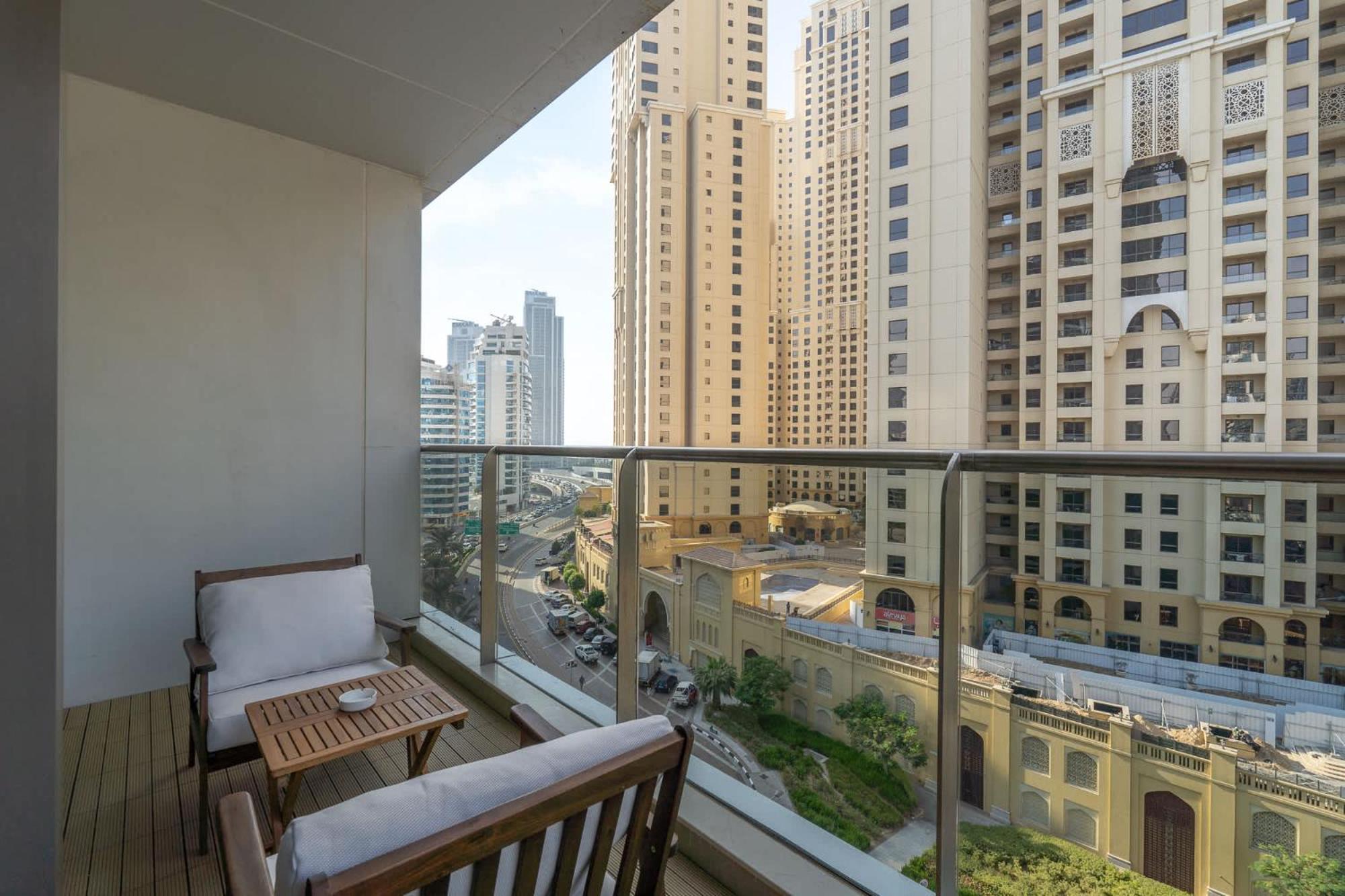 Bright And Airy 1-bedroom Perfect For 4 In Marina Apartment