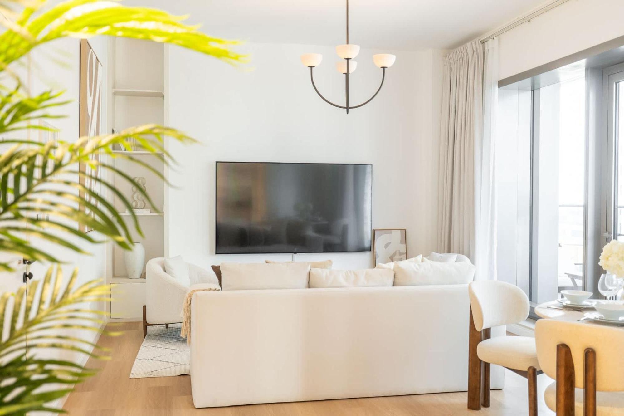 Bright And Airy 1-bedroom Perfect For 4 In Marina Apartment