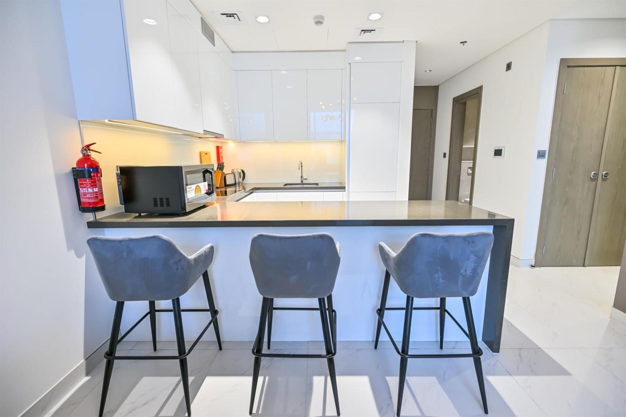 1br With Lagoon Views In District One Meydan Dubai