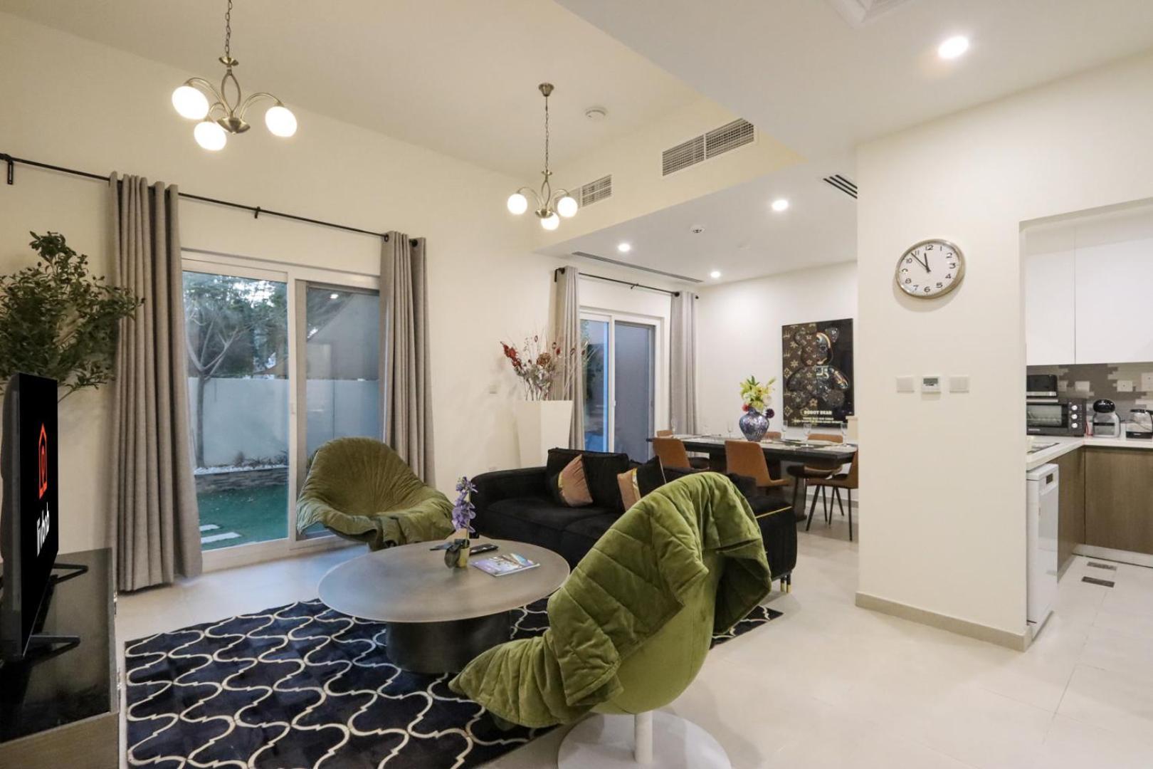 Livbnb- Classy 3 1 Maid's Townhouse In Villanova Villa *