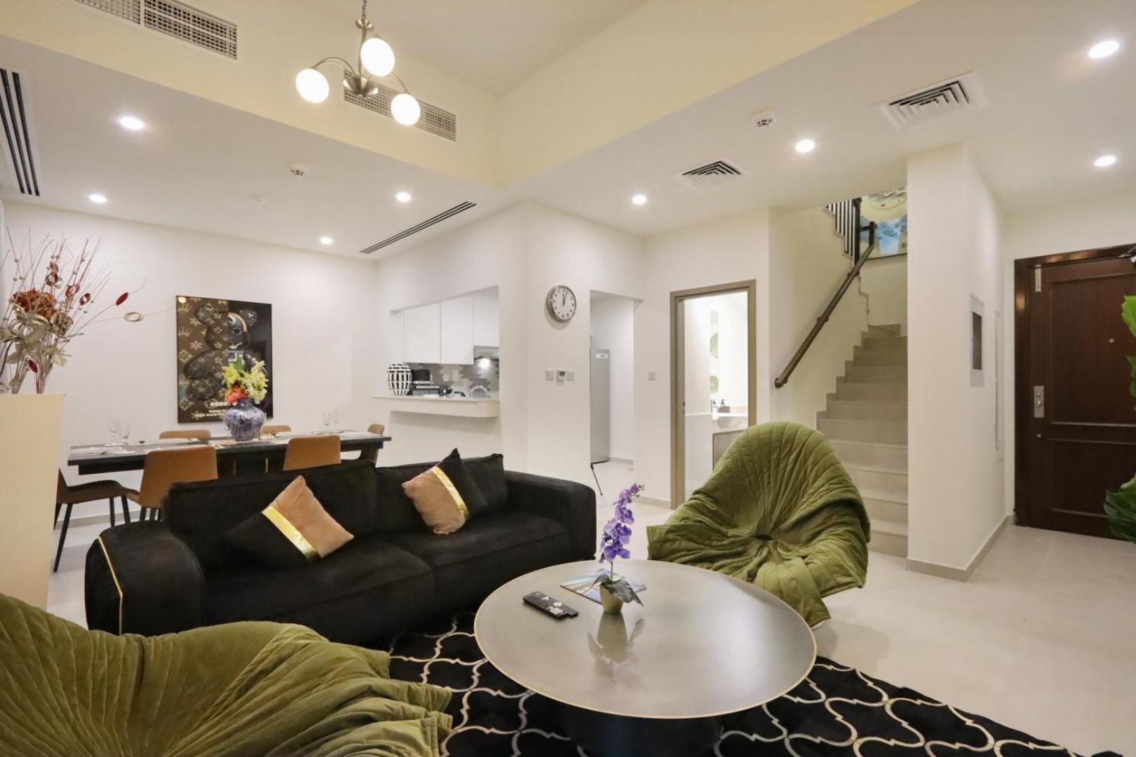 Livbnb- Classy 3 1 Maid's Townhouse In Villanova * Dubai