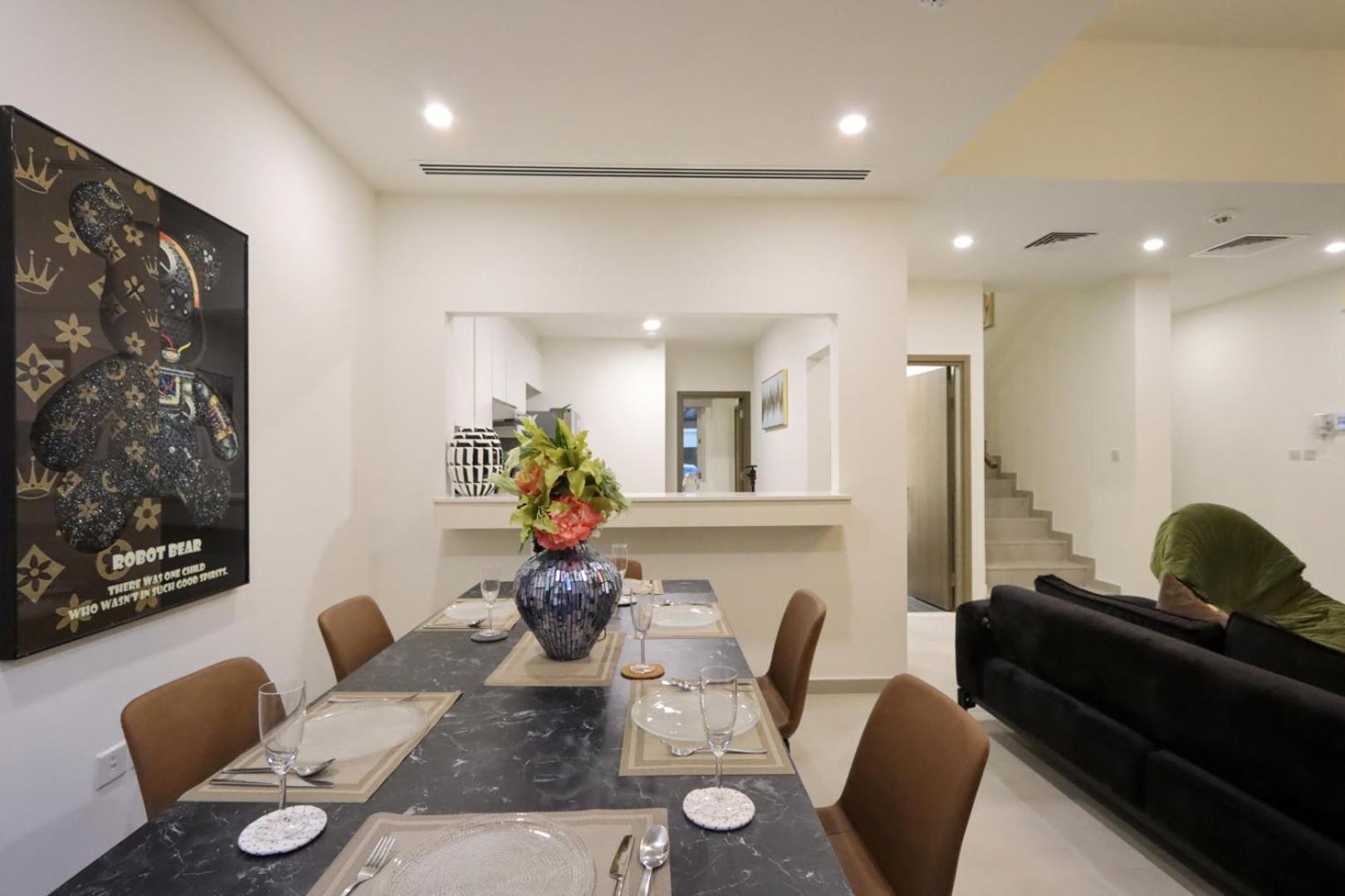 Livbnb- Classy 3 1 Maid's Townhouse In Villanova * Dubai