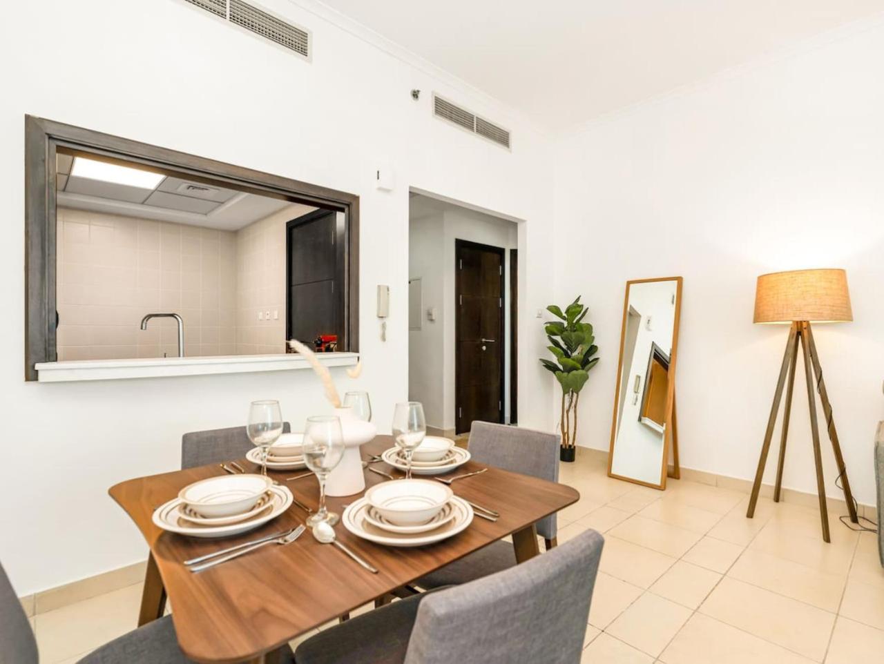 Heart Of The Marina, 1 Bdr Flat, Only Apartment *