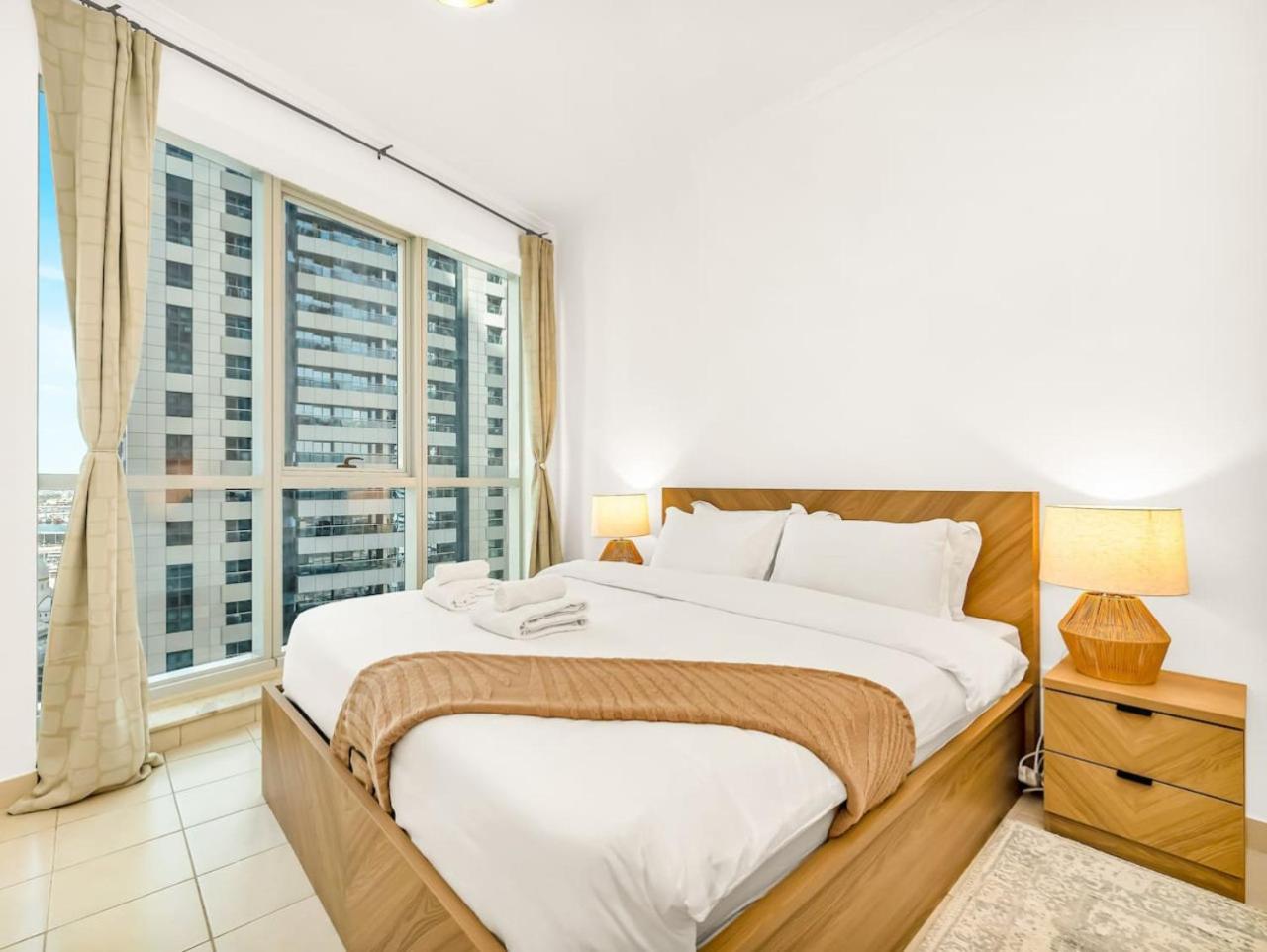 Heart Of The Marina, 1 Bdr Flat, Only Apartment *