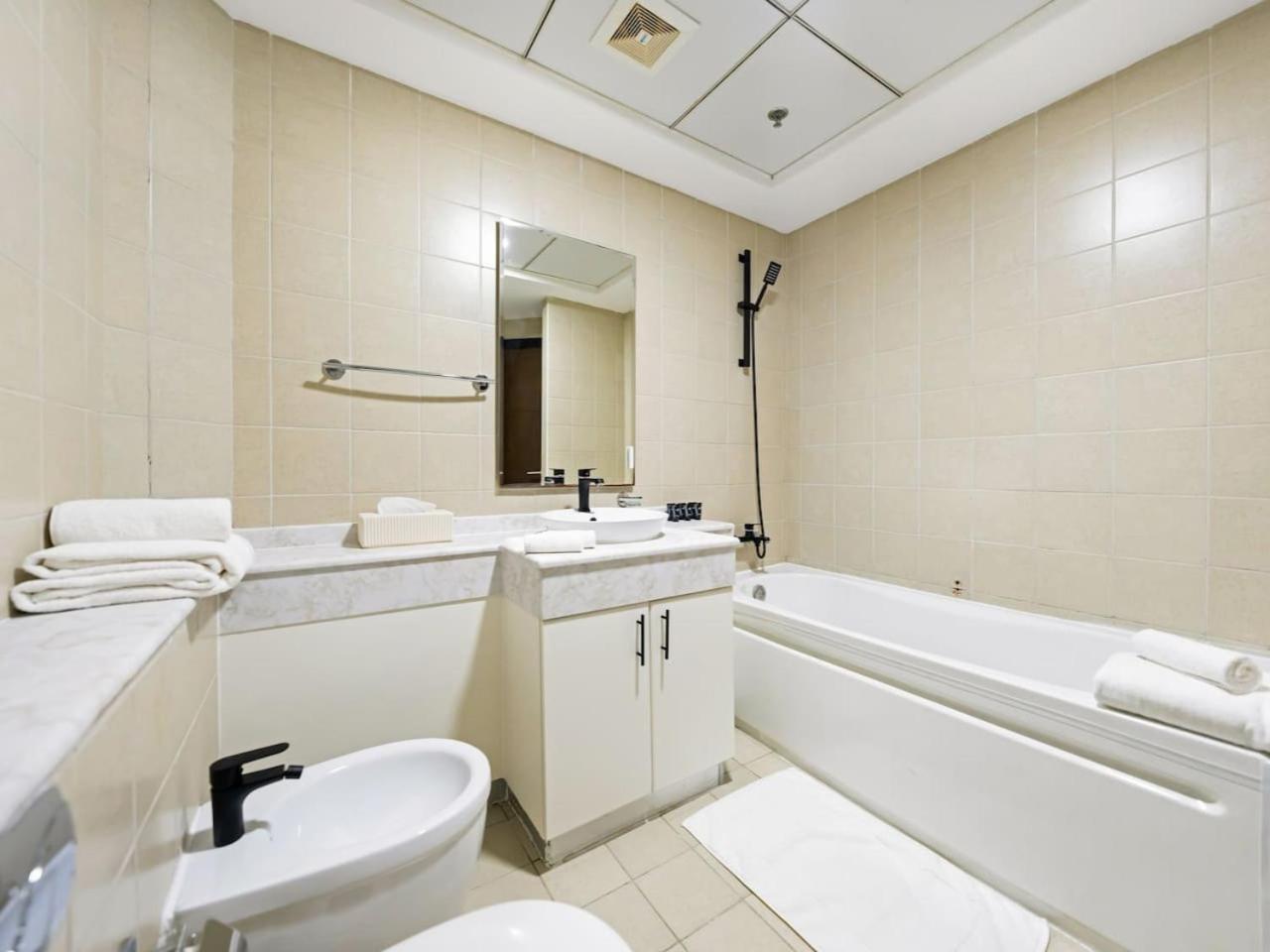 Apartment Heart Of The Marina, 1 Bdr Flat, Only