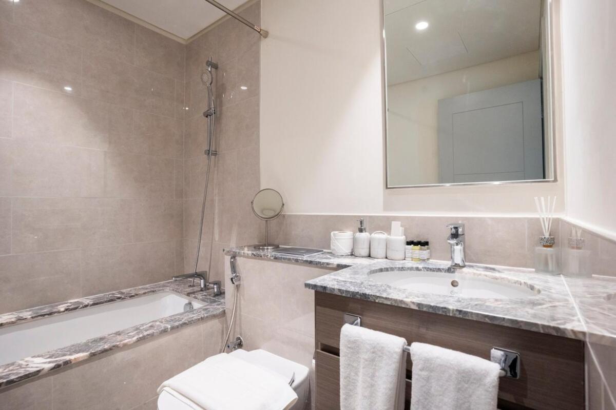 First Class 3br Burj Khalifa & Fountain View * Dubai