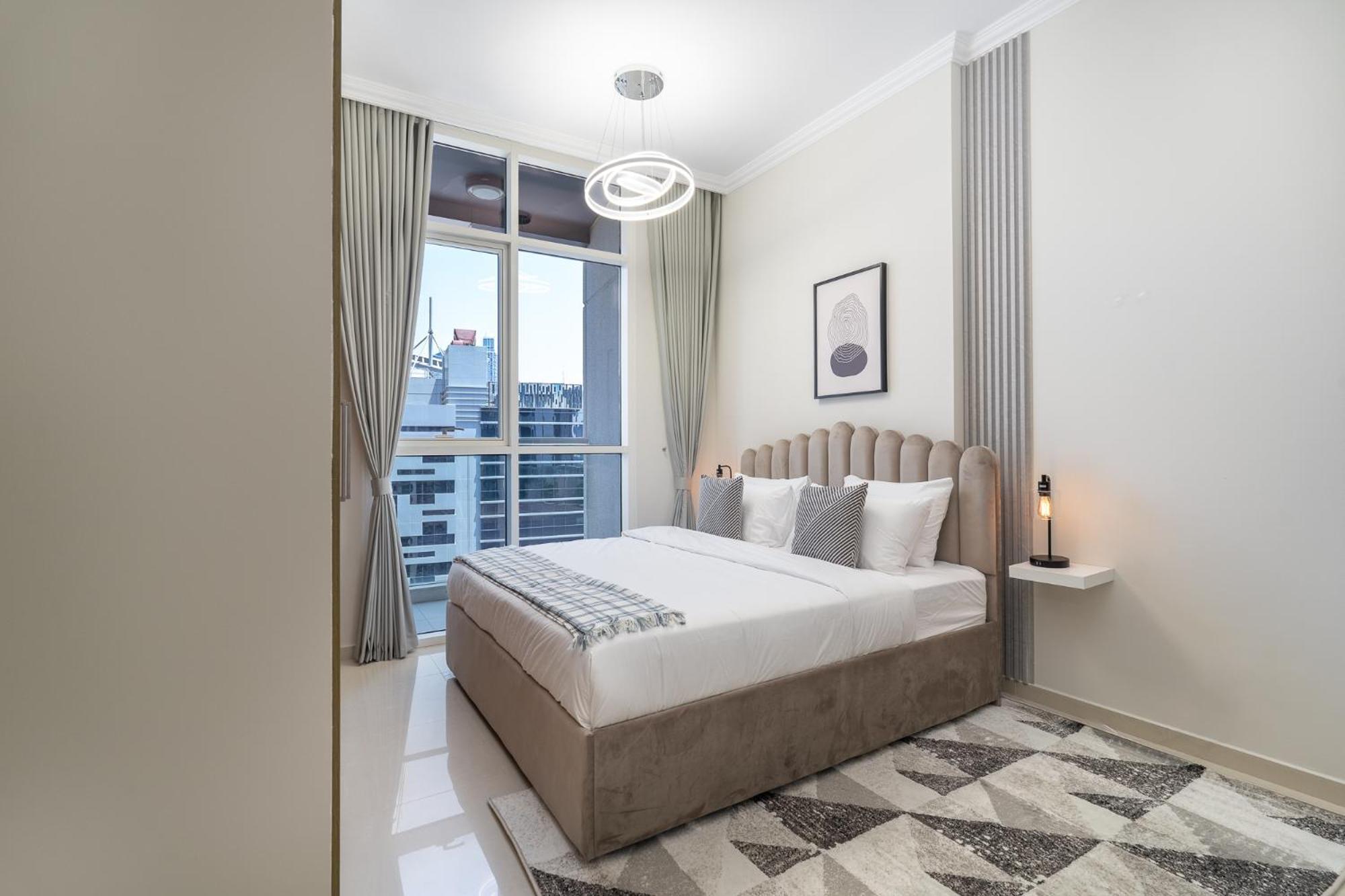Heaven Crest Downtown - 3 Bedroom 2 Minute Walk To Mall And Burj Khalifa Apartment *