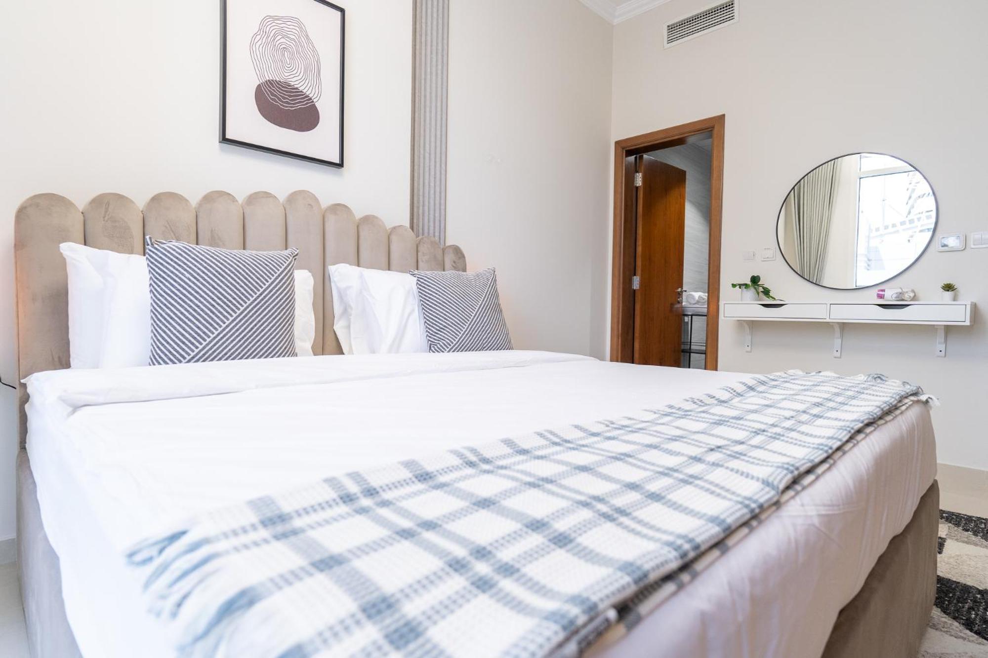 Heaven Crest Downtown - 3 Bedroom 2 Minute Walk To Mall And Burj Khalifa Apartment Dubai