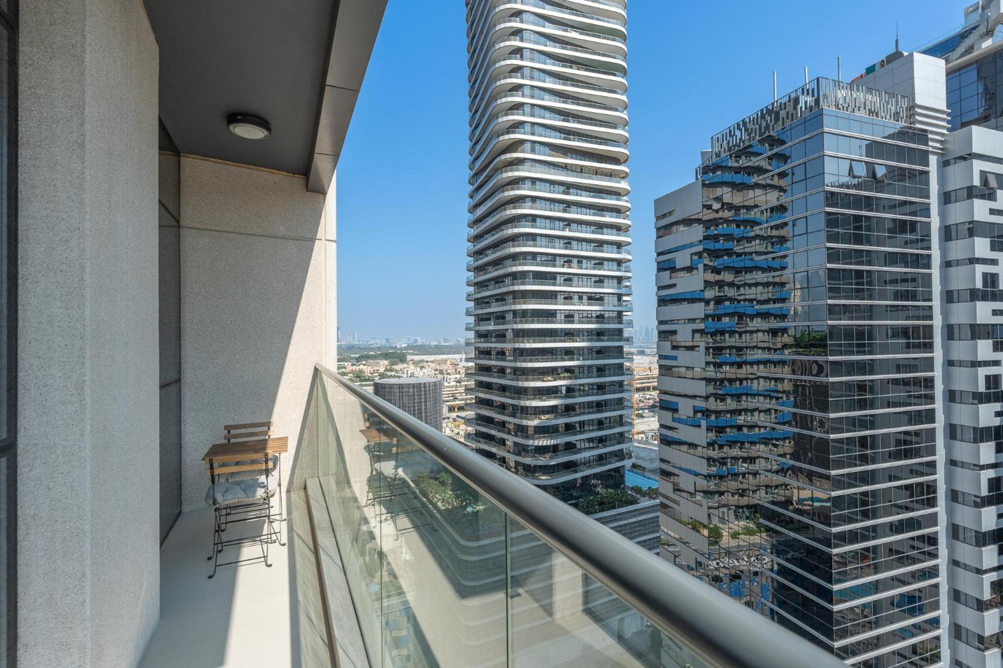 Heaven Crest Downtown - 3 Bedroom 2 Minute Walk To Mall And Burj Khalifa Apartment *