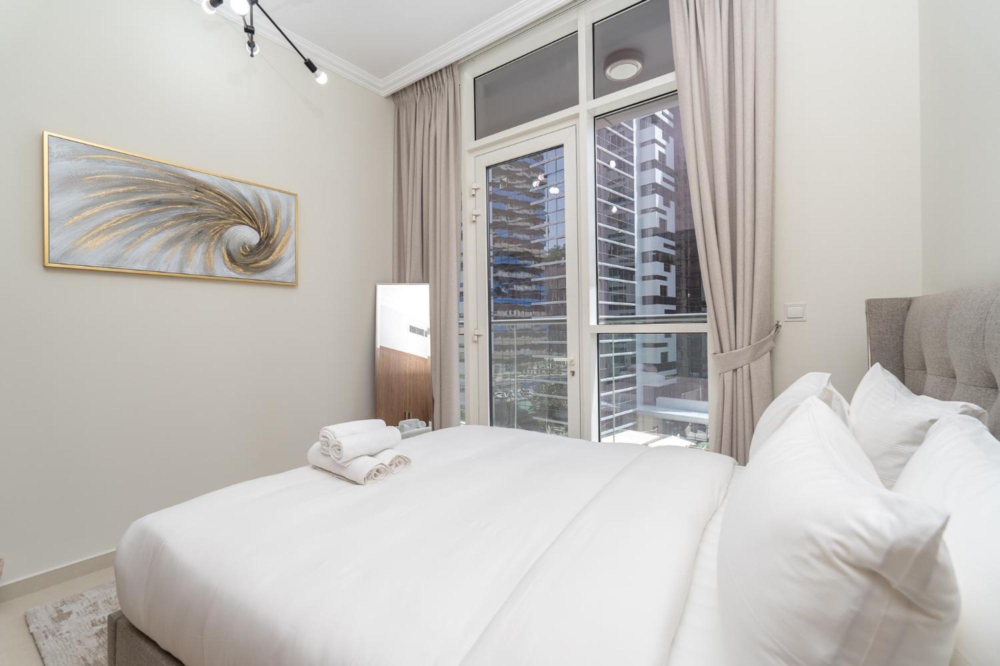 Heaven Crest Downtown - 3 Bedroom 2 Minute Walk To Mall And Burj Khalifa *