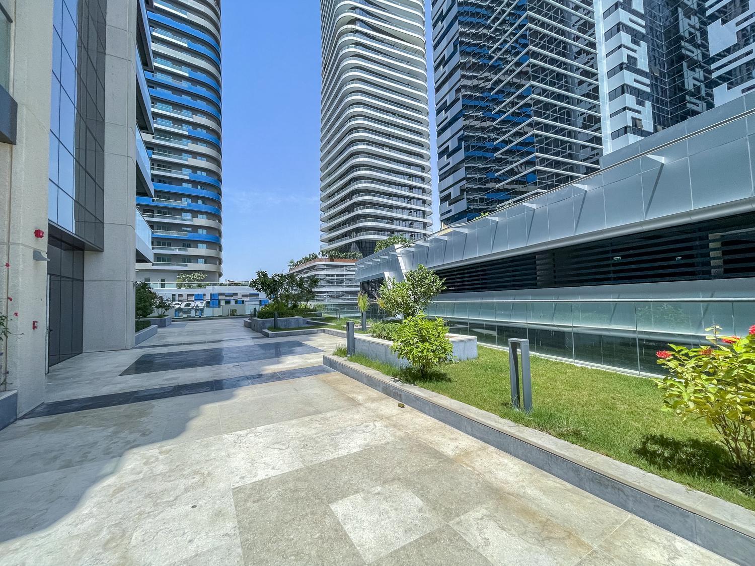 Apartment Heaven Crest Downtown - 3 Bedroom 2 Minute Walk To Mall And Burj Khalifa Dubai