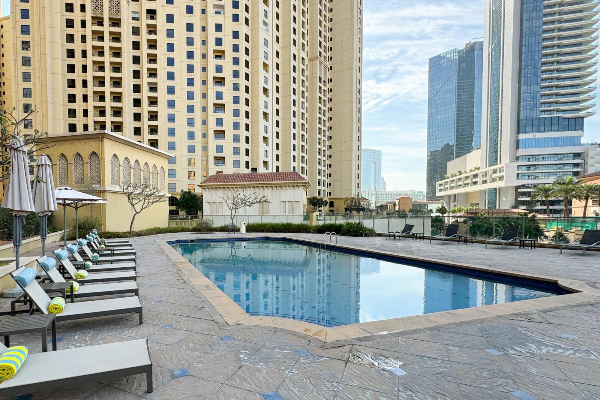 Beachside On Jbr Walk With Modern Interiors Apartment *