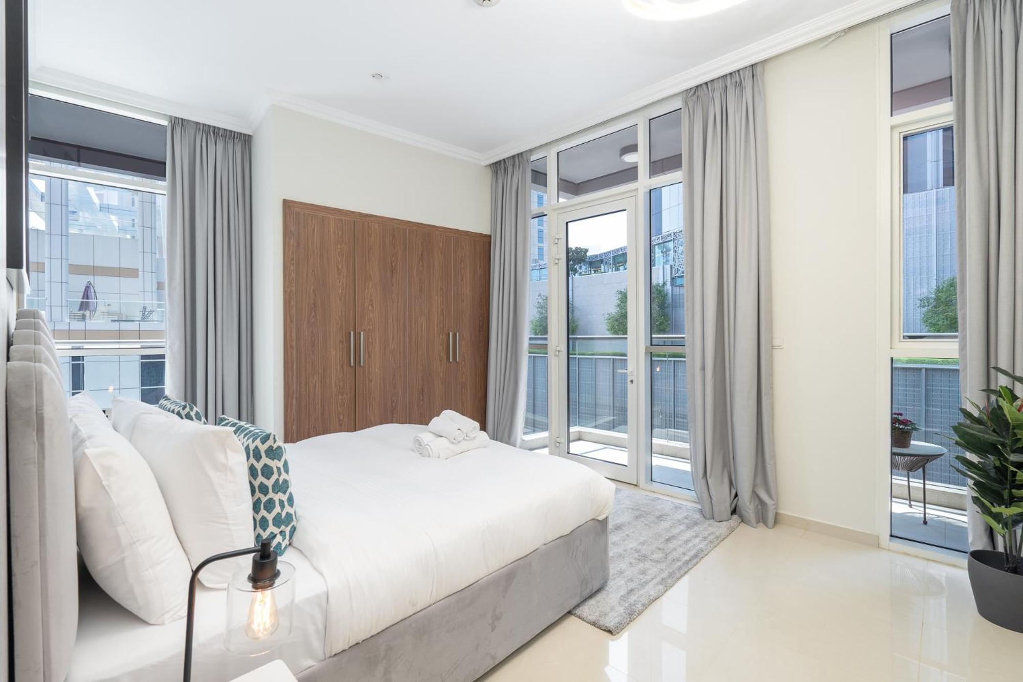 Heaven Crest Downtown - 3 Bedroom 2 Minute Walk To Mall And Burj Khalifa * Dubai
