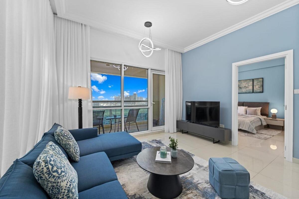 Like - 1810 Stunning 1-bhk In Prime Location *
