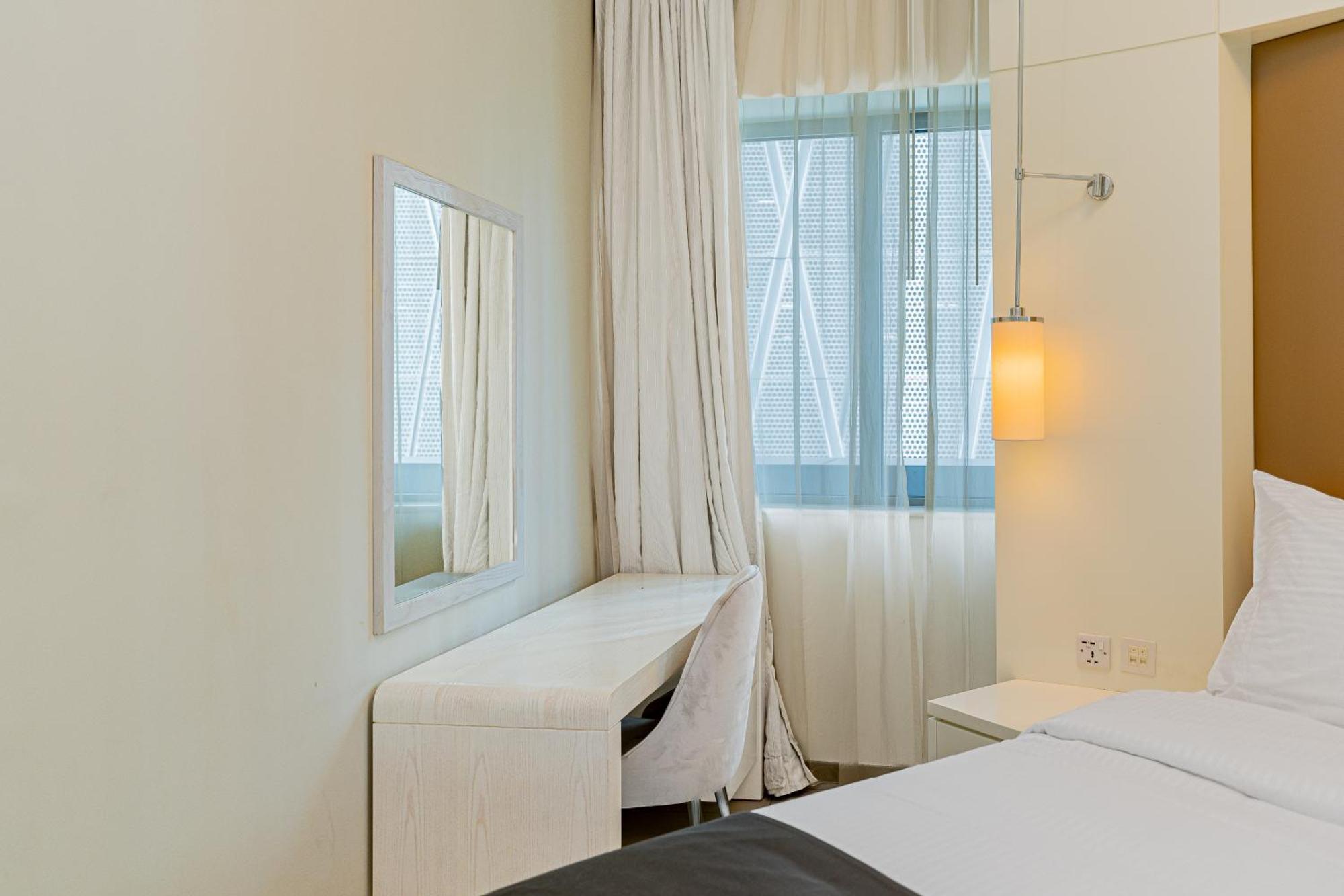 Escape24 - Vogue 1br Near Burj Khalifa And Mall Downtown Dubai