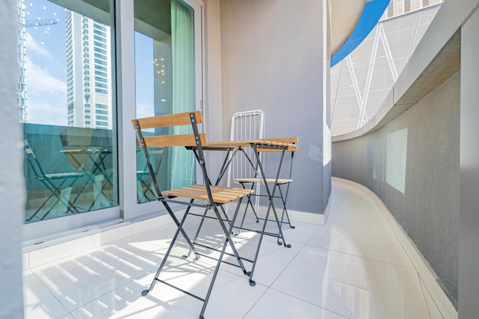 Escape24 - Vogue 1br Near Burj Khalifa And Mall Downtown Apartment Dubai