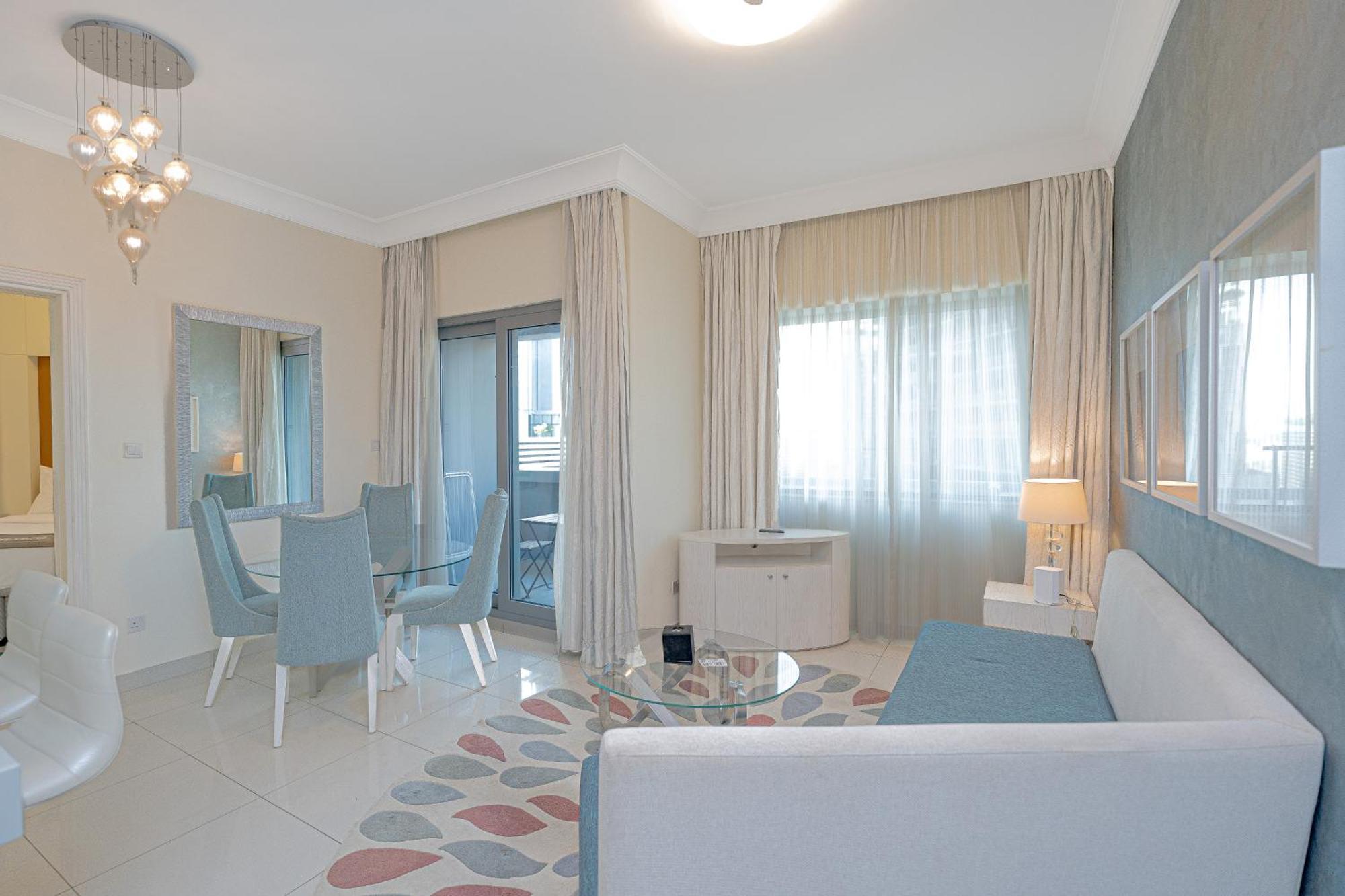 Escape24 - Vogue 1br Near Burj Khalifa And Mall Downtown * Dubai