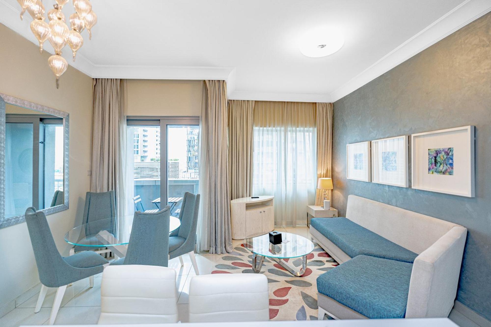 Escape24 - Vogue 1br Near Burj Khalifa And Mall Downtown * Dubai