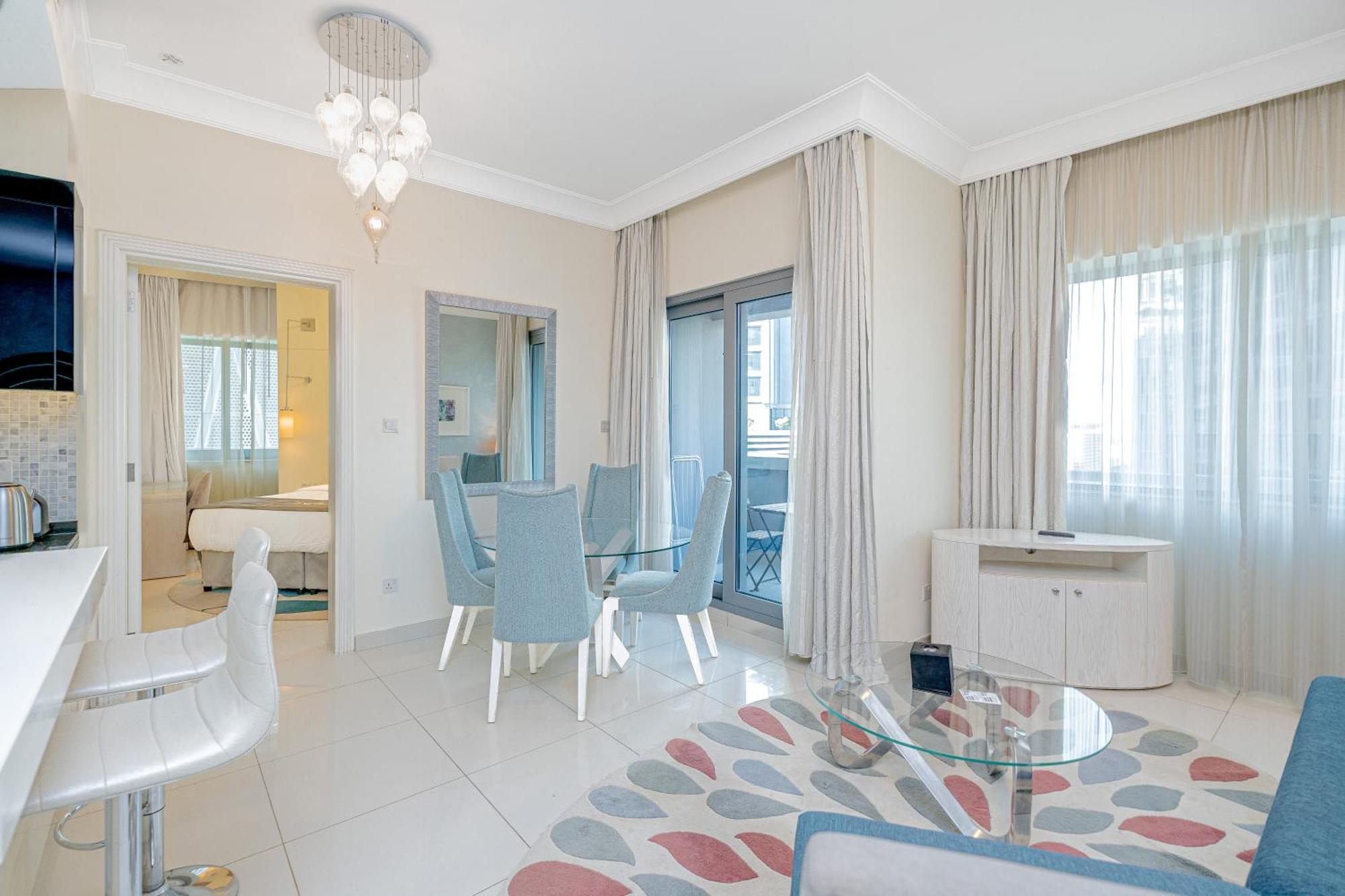 Escape24 - Vogue 1br Near Burj Khalifa And Mall Downtown Apartment