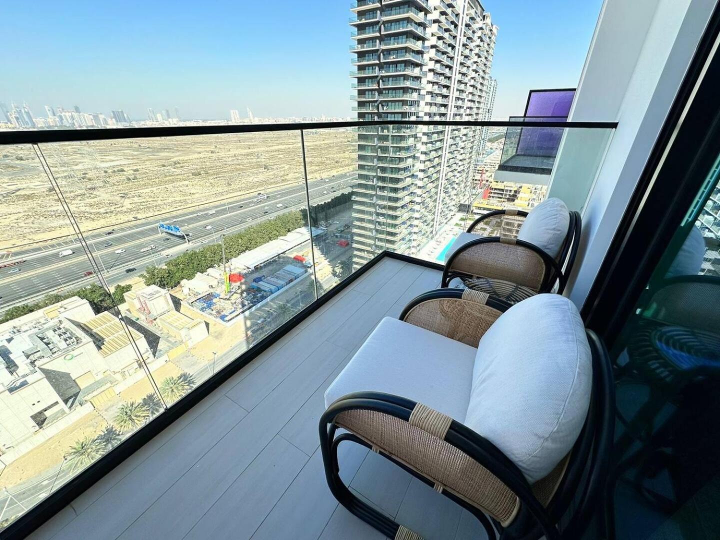 Apartment Sleek 1 Bedroom Urban Escape In Jvc Dubai