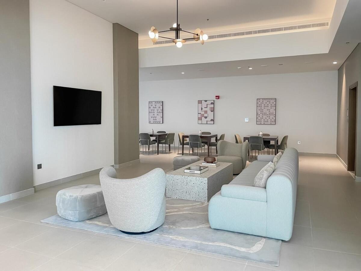 Incredible 1bhk In Downtown Apartment *