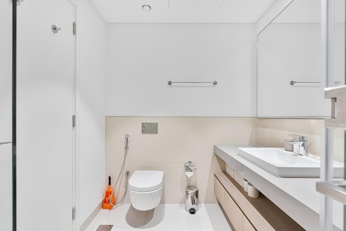 Apartment 2br Haven With Pool, Gym, Tennis Court And Playground Dubai