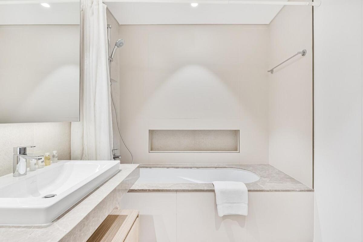 2br Haven With Pool, Gym, Tennis Court And Playground Dubai