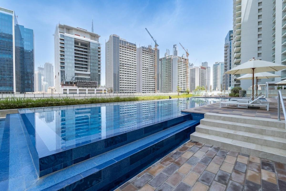 Bali-inspired 1-bedroom For 4 In Business Bay Dubai