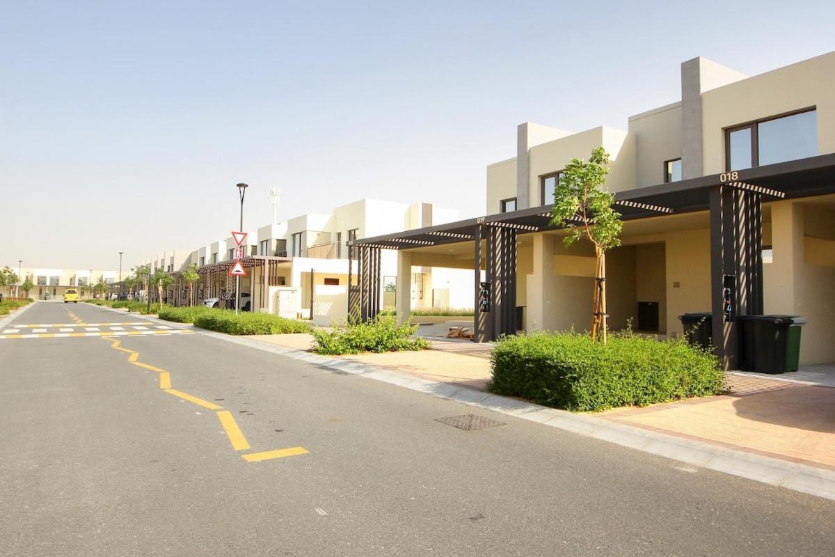 Parkside 2 Family Townhouse-3br-emmar South Golf Villa