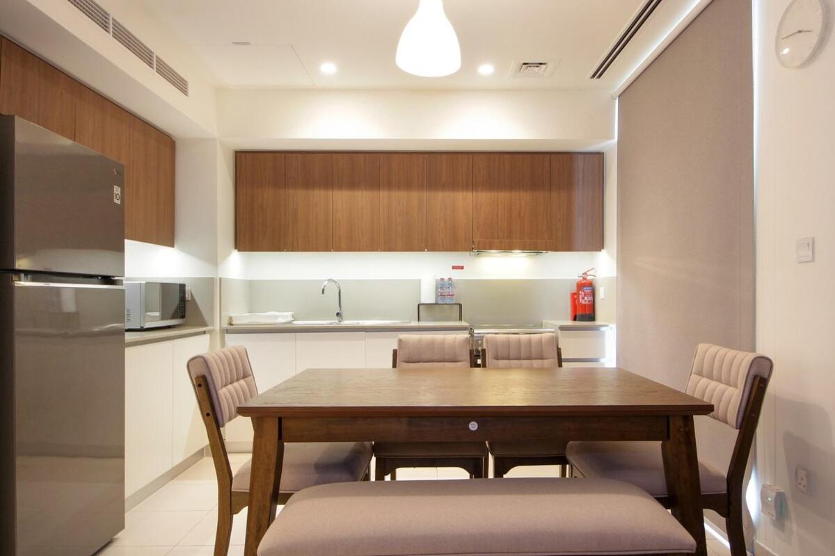 Villa Parkside 2 Family Townhouse-3br-emmar South Golf *
