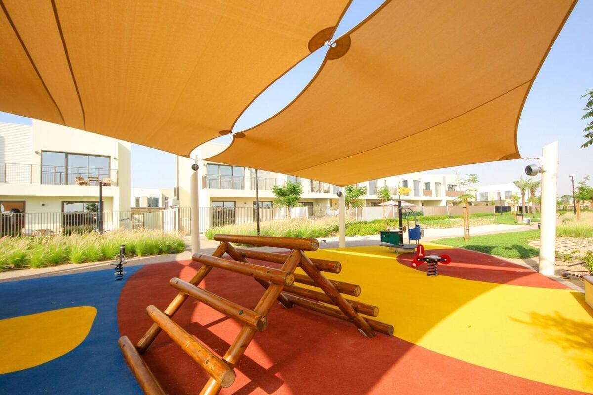 Parkside 2 Family Townhouse-3br-emmar South Golf Dubai