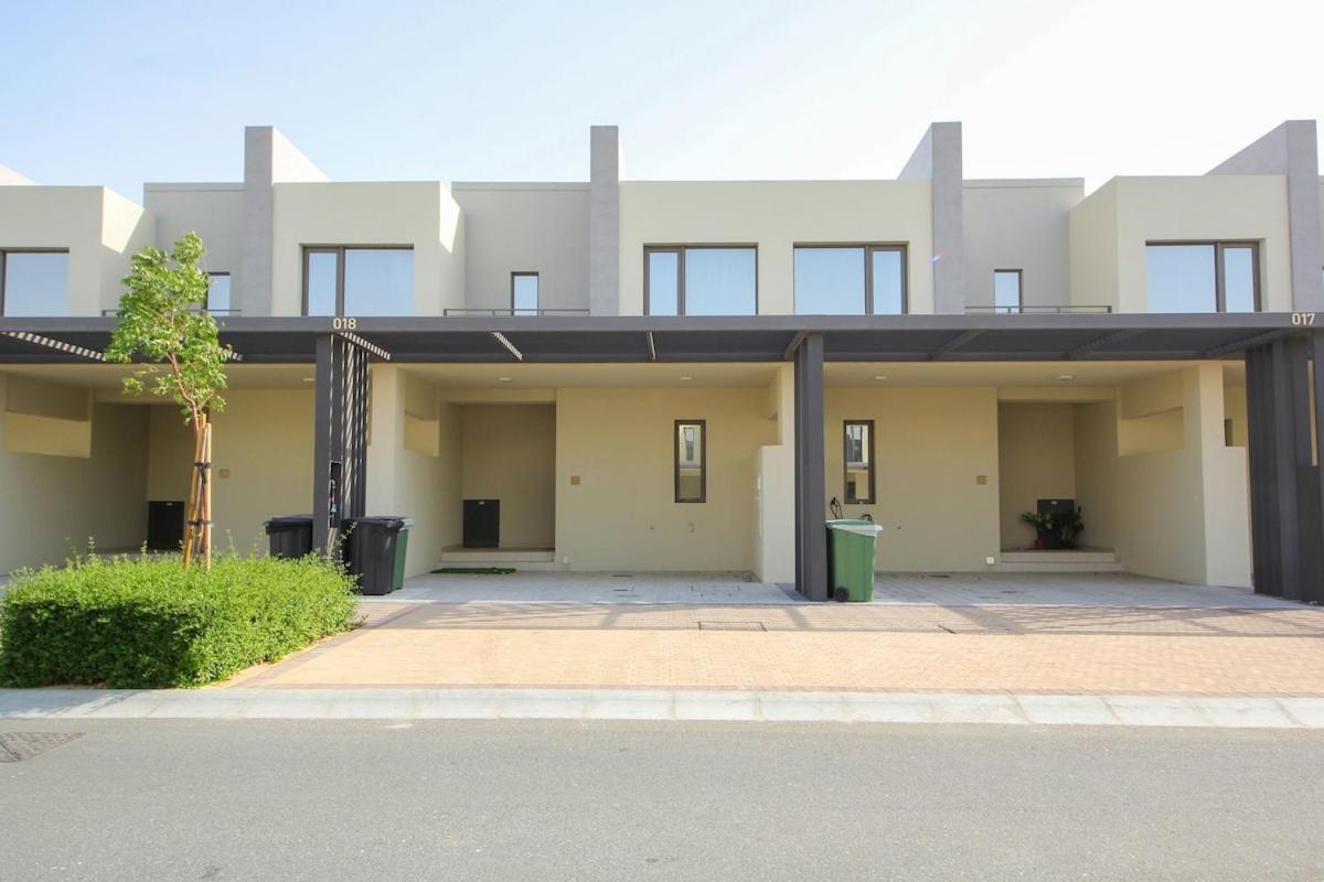 Parkside 2 Family Townhouse-3br-emmar South Golf * Dubai