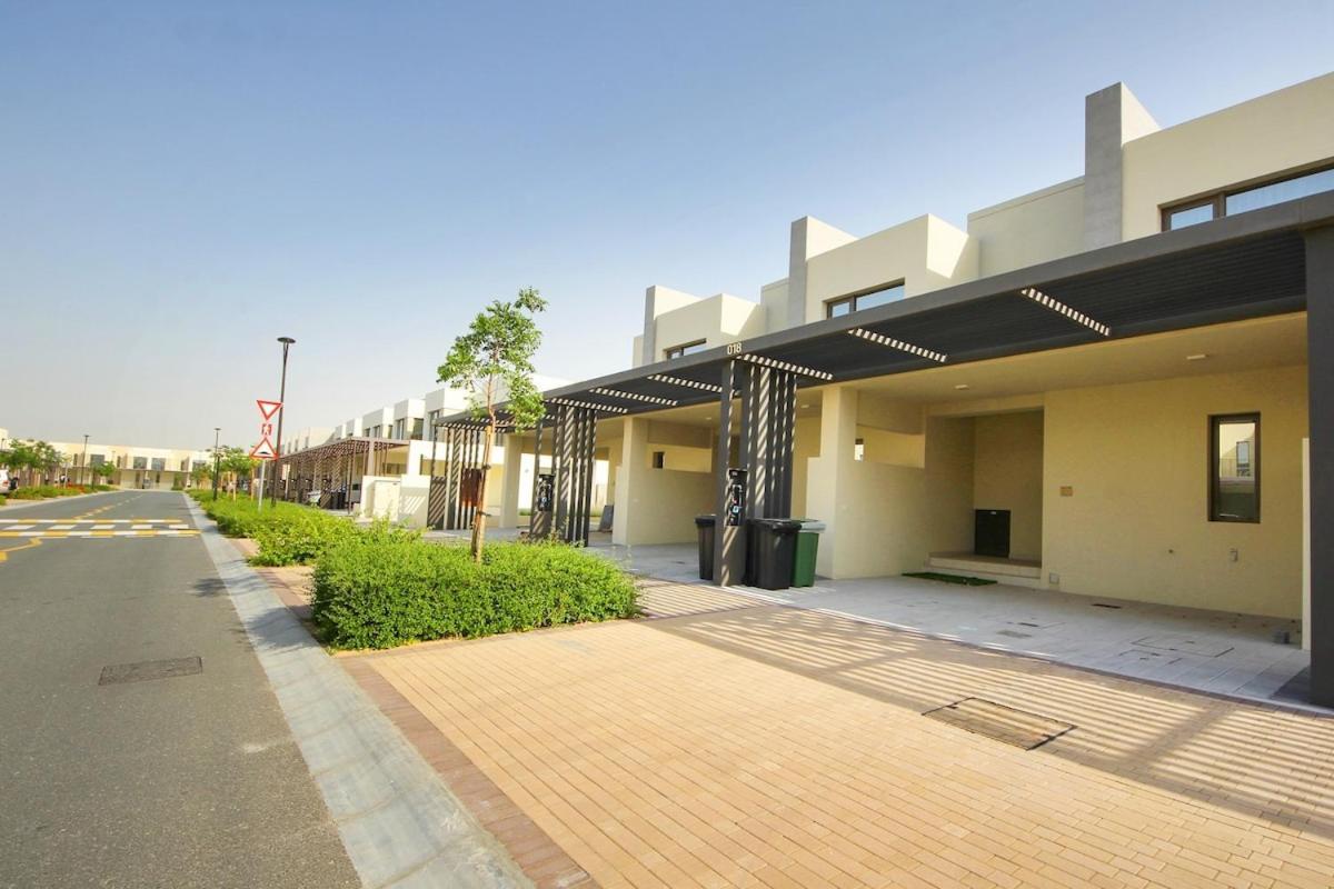 Villa Parkside 2 Family Townhouse-3br-emmar South Golf
