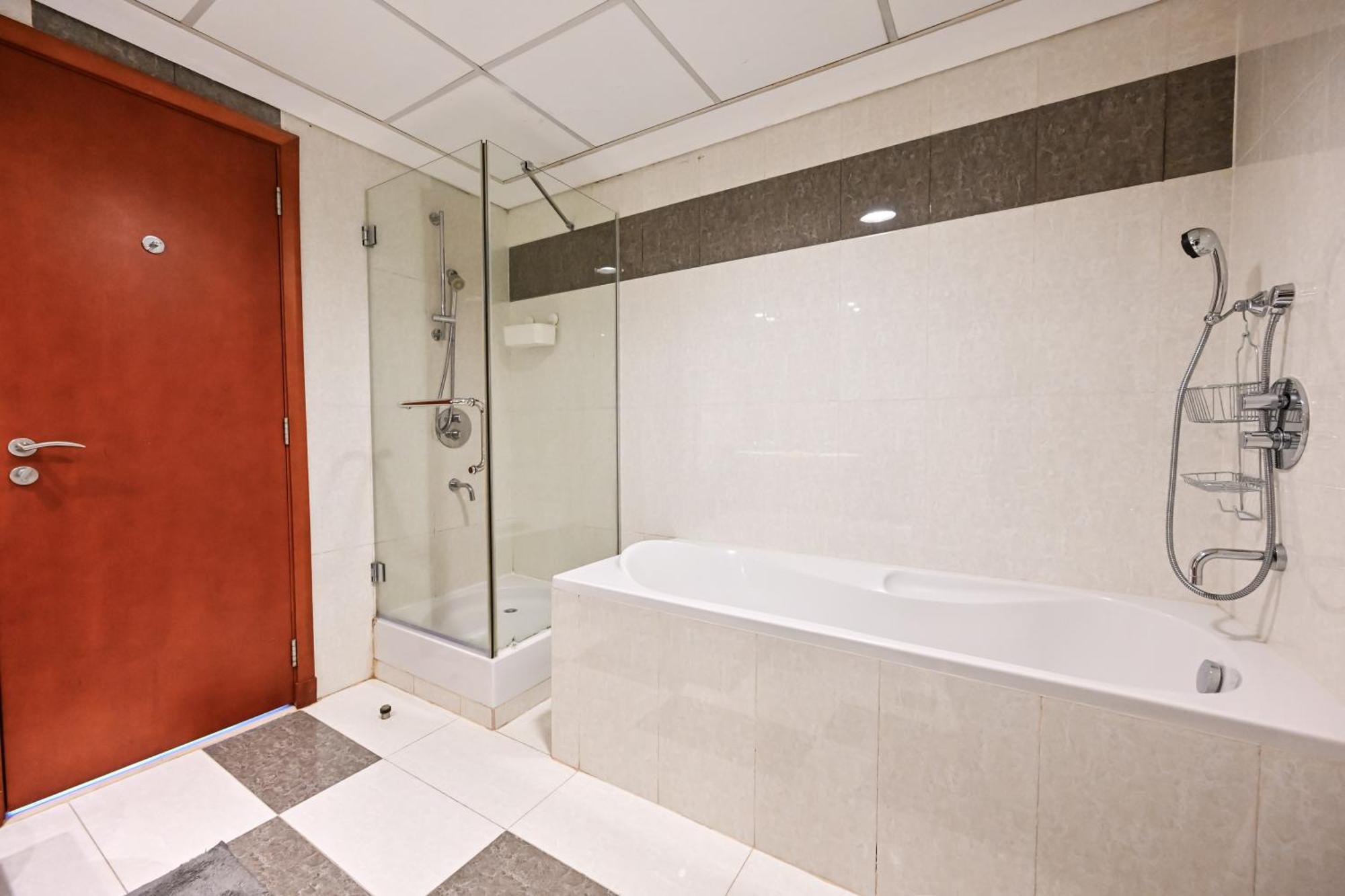 Spacious 1br In Difc Apartment