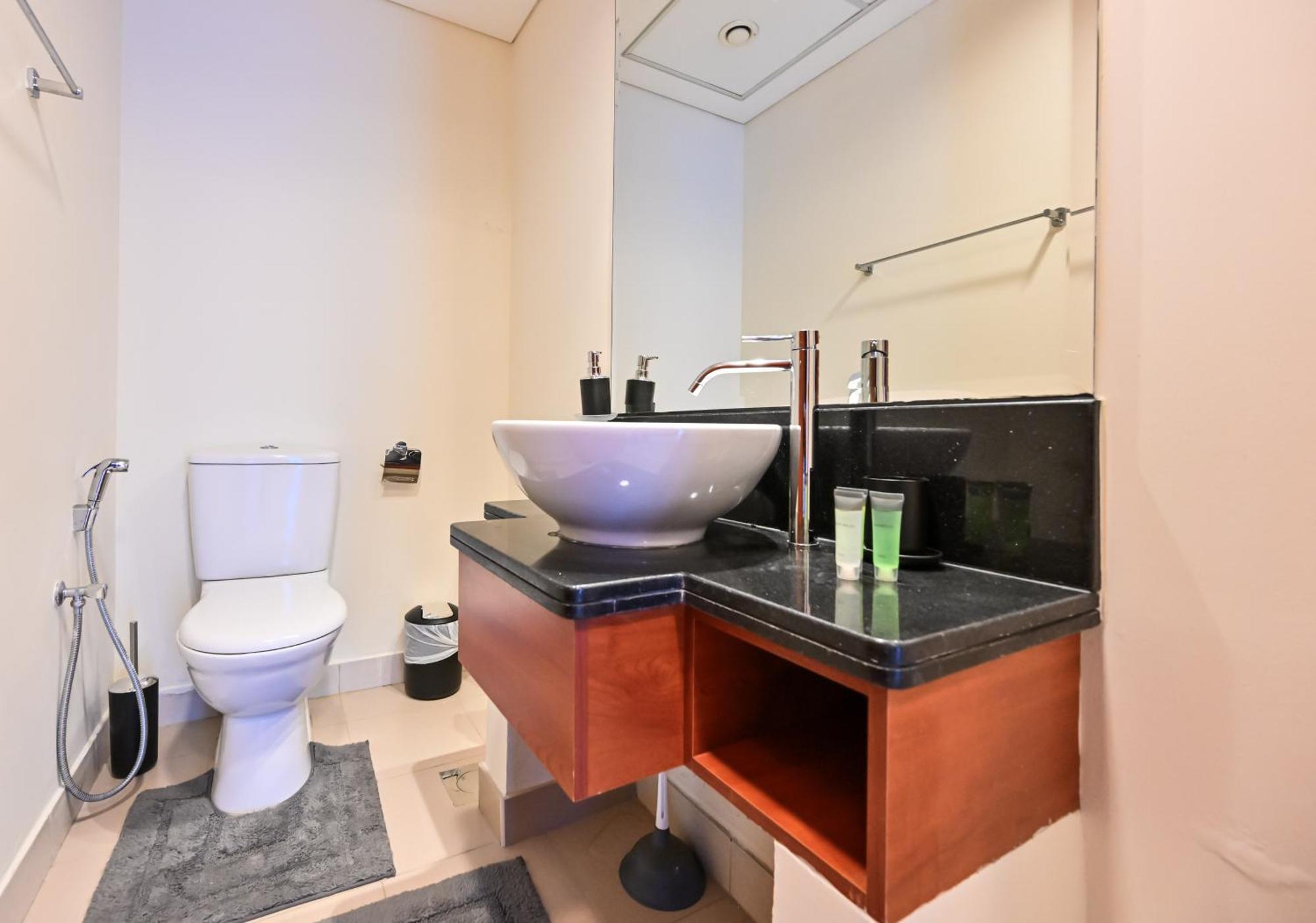 Spacious 1br In Difc