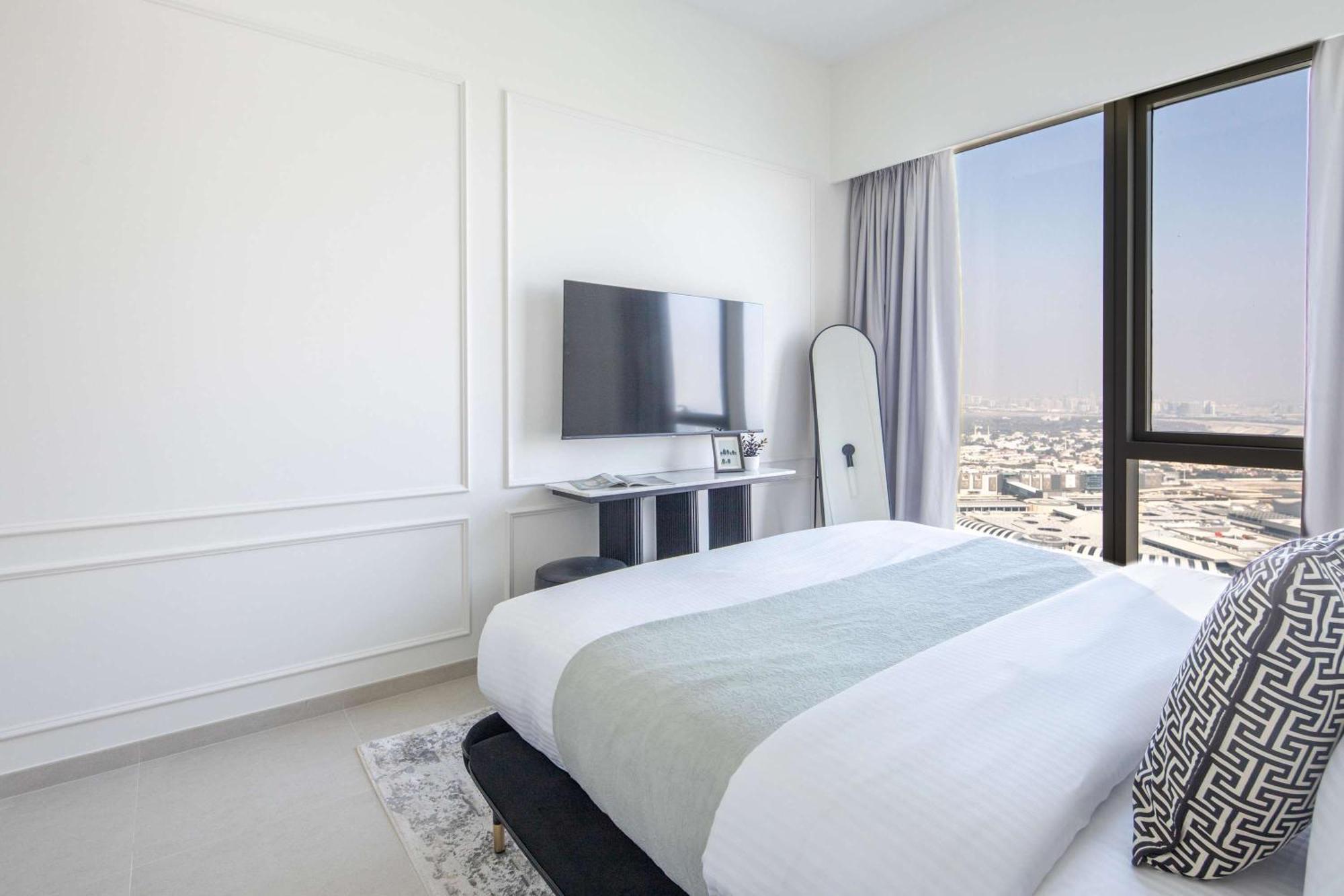 Frank Porter - Grande Signature Residences Apartment